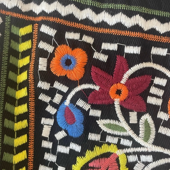Black skirt with multi colored embroidery - Picture 2 of 6